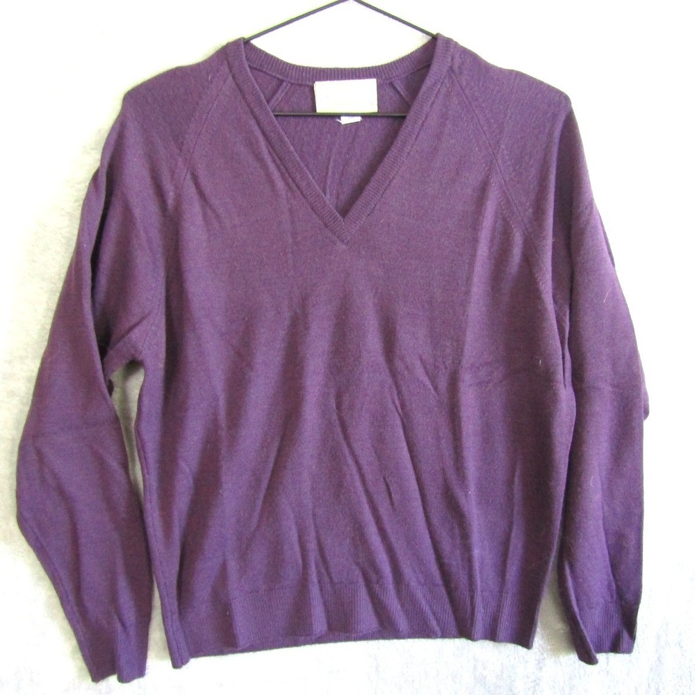 Pitlochry Purple V Neck Pure‎ New Wool Sweater Made in Scotland Size M